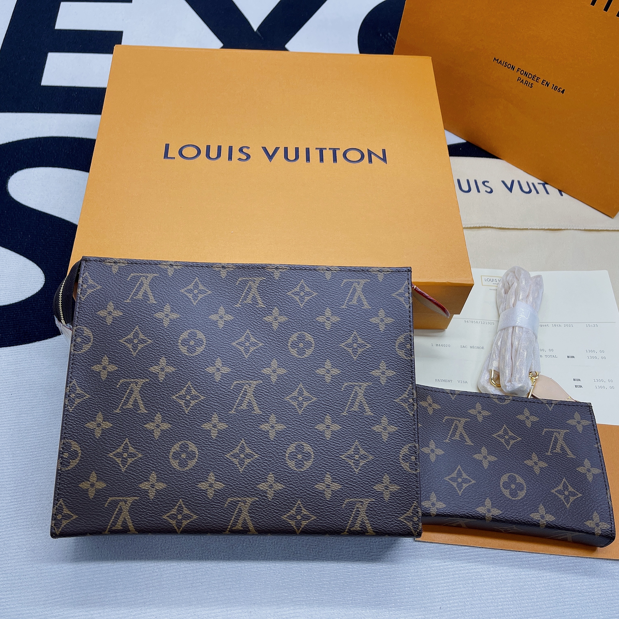 1:1 Replica Louis Vuitton Toiletry Pouch on Chain Monogram Canvas For Women, Women's Wallets 9.8in/25cm LV M81412 - Image 9