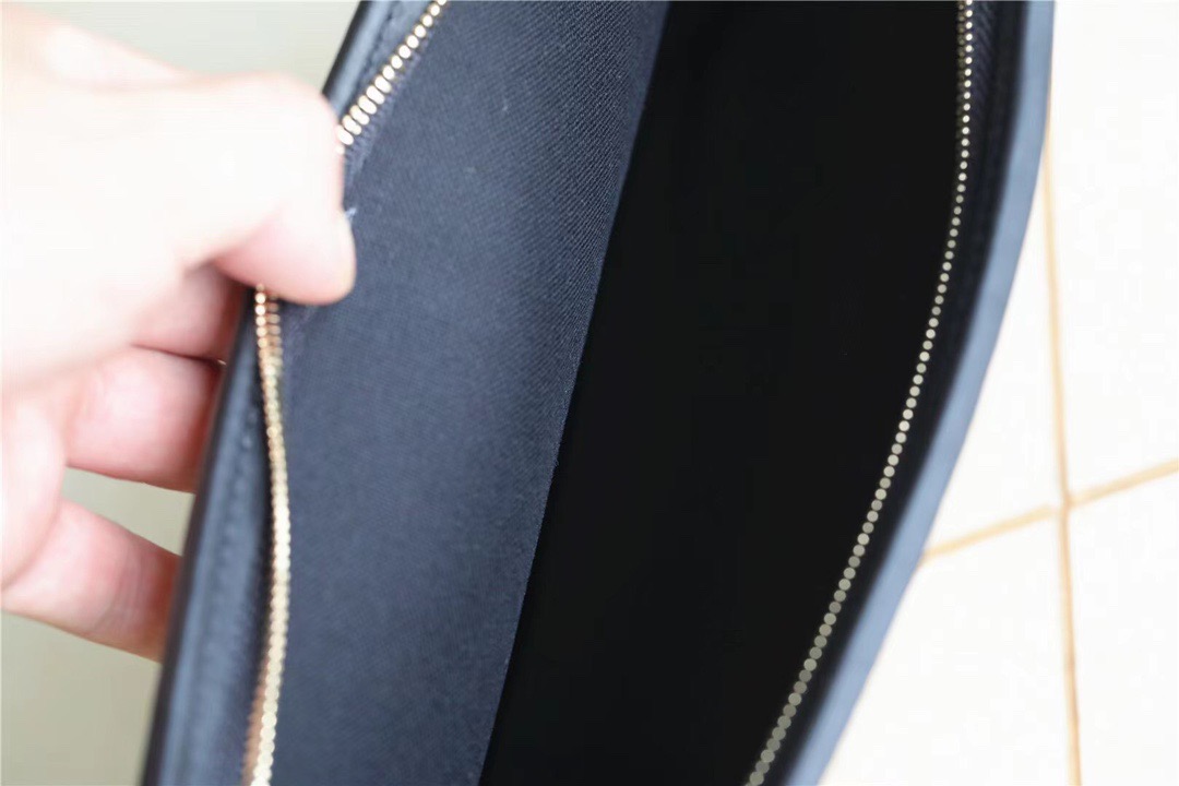 1:1 Replica Louis Vuitton Toiletry Pouch on Chain Raffia Natural /Black For Women, Women's Wallets 9.8in/25cm LV M81366 - Image 2