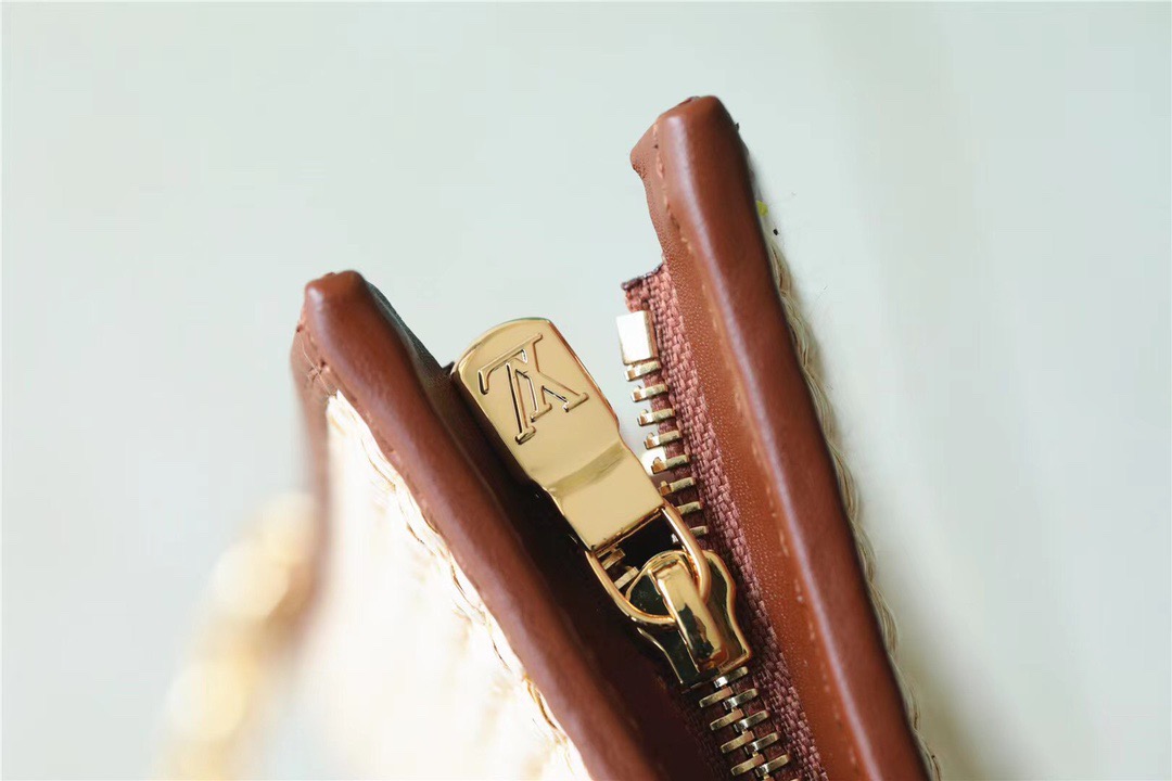 1:1 Replica Louis Vuitton Toiletry Pouch on Chain Raffia Natural /Ceramel Brown For Women, Women's Wallets 9.8in/25cm LV - Image 2