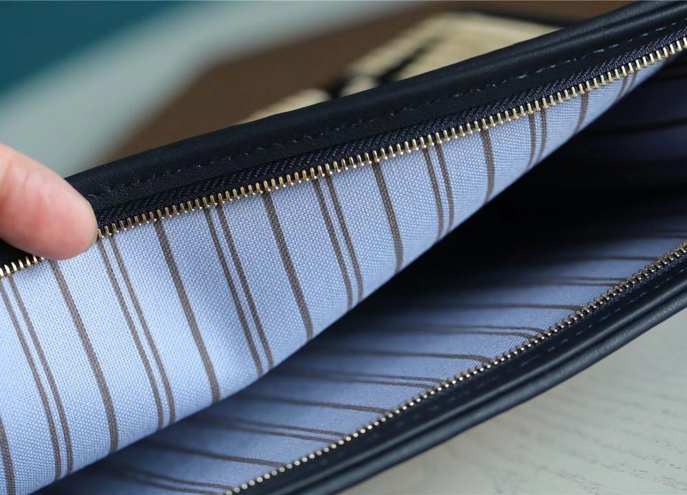 1:1 Replica Louis Vuitton Toiletry Pouch Raffia Natural /Black For Women, Women's Wallets 9.8in/25cm LV