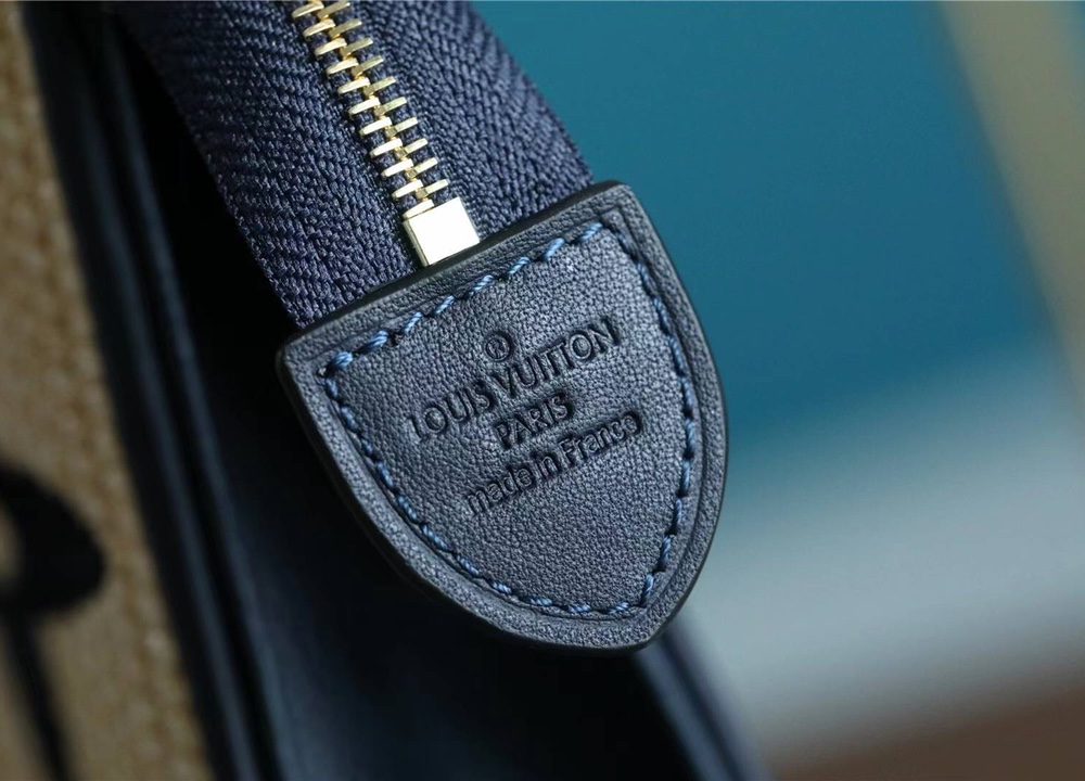 1:1 Replica Louis Vuitton Toiletry Pouch Raffia Natural /Black For Women, Women's Wallets 9.8in/25cm LV