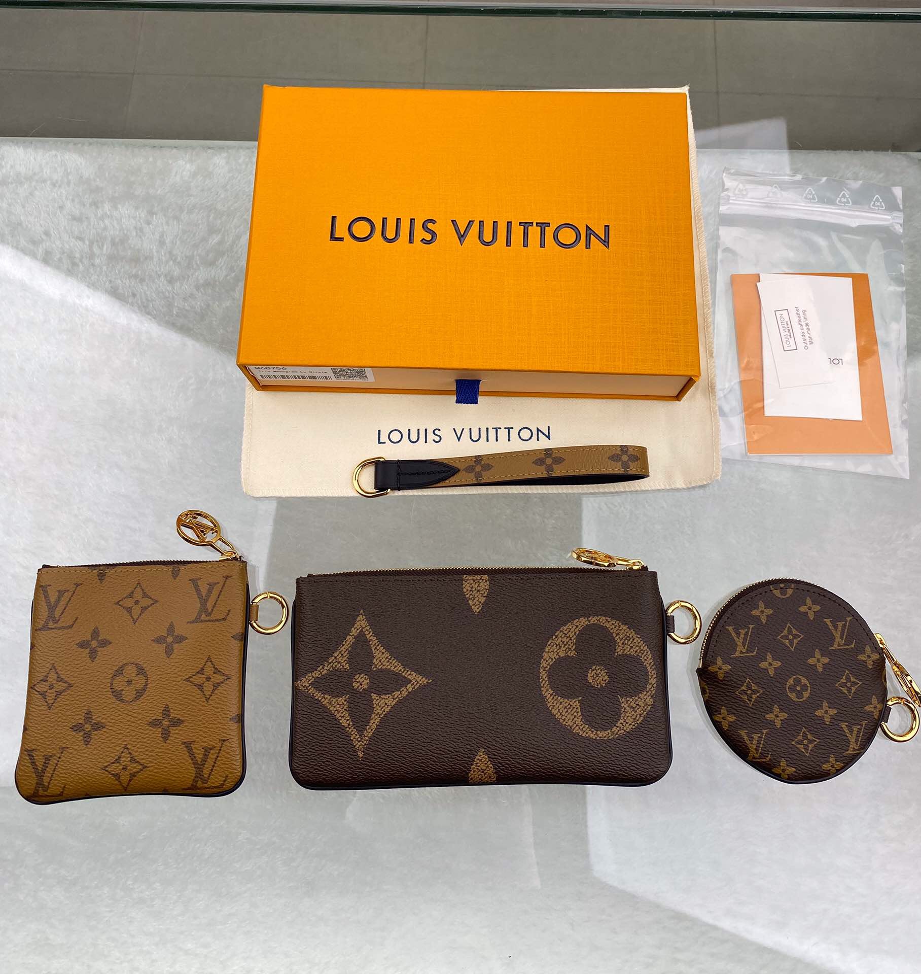 1:1 Replica Louis Vuitton Trio Pouch Monogram Giant/ Monogram Reverse/ Monogram Canvas Pink For Women, Women's Wallets 7.7in/19.5cm LV M68756 - Image 6