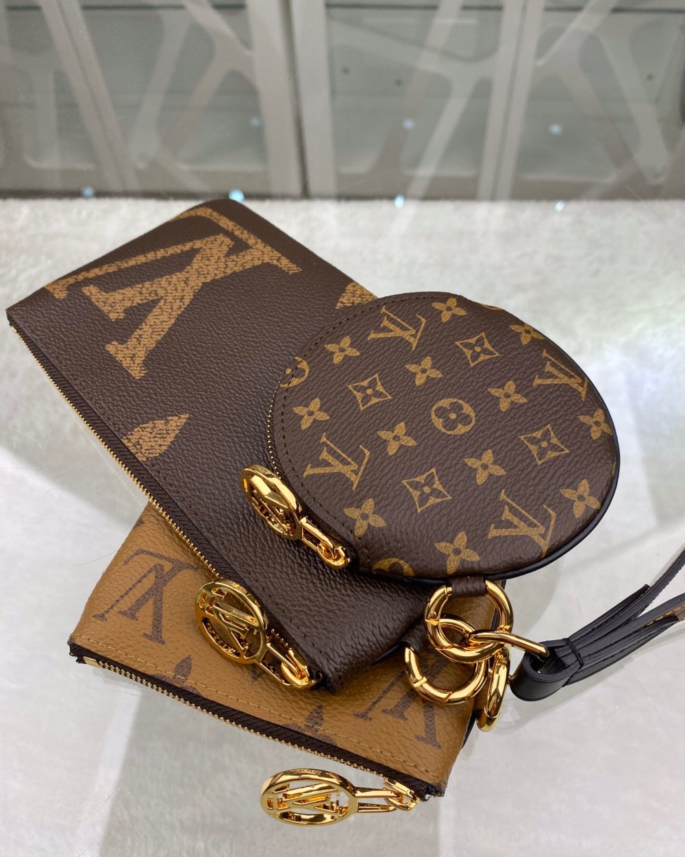 1:1 Replica Louis Vuitton Trio Pouch Monogram Giant/ Monogram Reverse/ Monogram Canvas Pink For Women, Women's Wallets 7.7in/19.5cm LV M68756