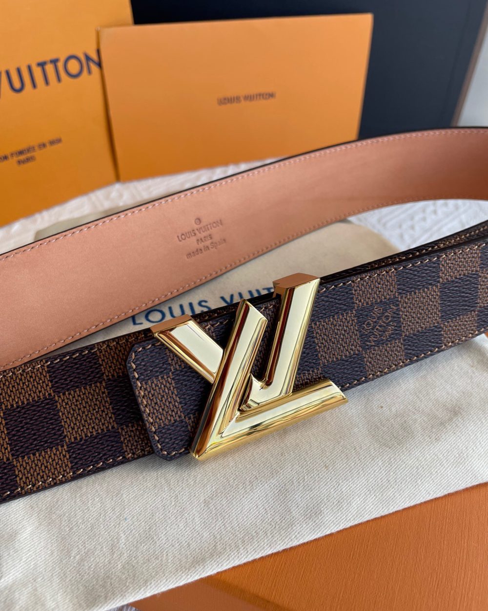 1:1 Replica Louis Vuitton Twist Iconic Initiales LV Belt Damier Infini Canvas Brown Gold Finishing LV Women Belt