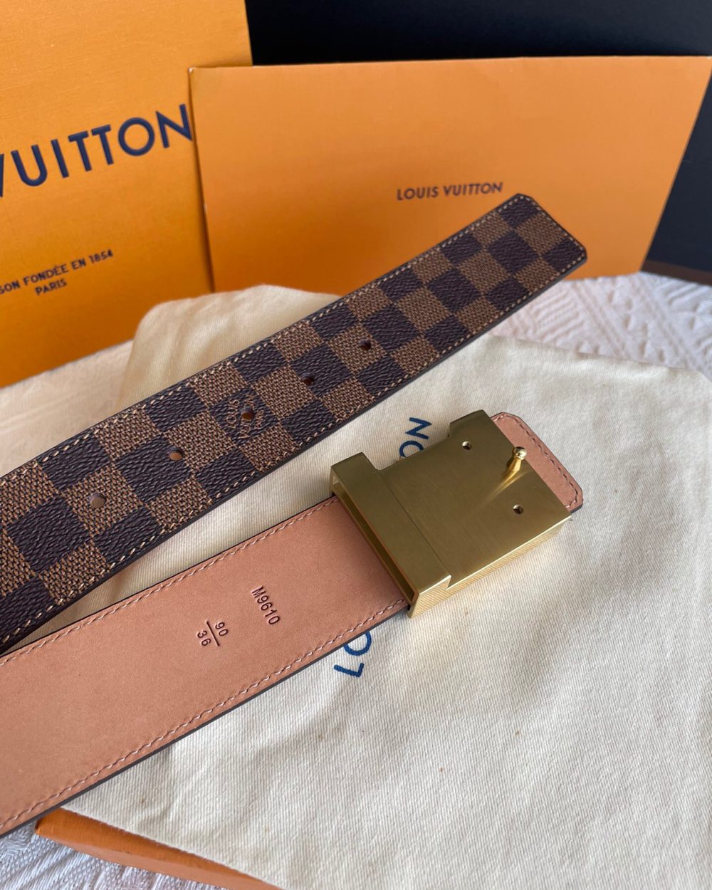 1:1 Replica Louis Vuitton Twist Iconic Initiales LV Belt Damier Infini Canvas Brown Gold Finishing LV Women Belt
