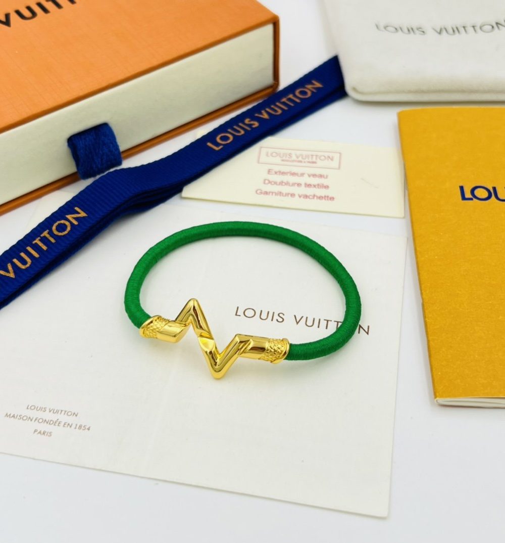 Louis Vuitton Volt Upside Down Play Small Bracelet Yellow Gold