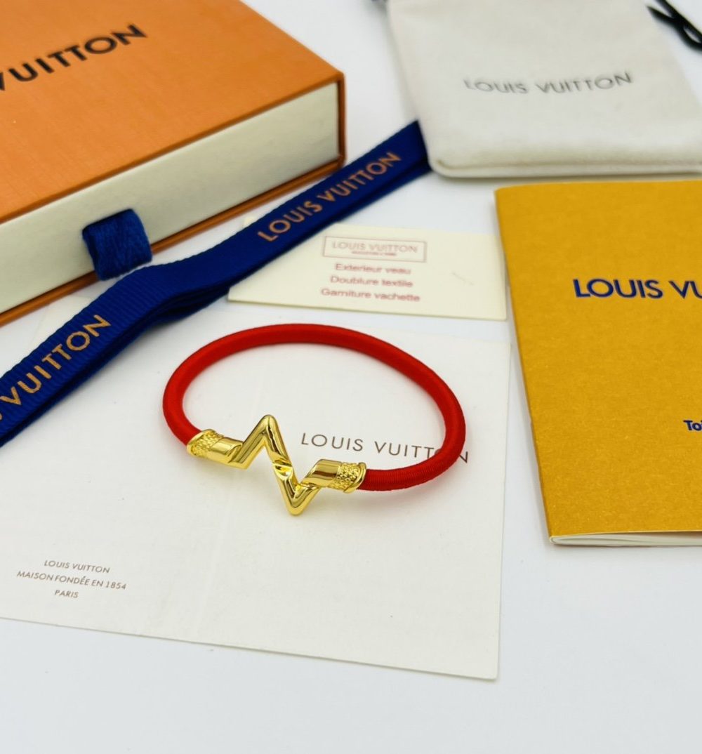 Louis Vuitton Volt Upside Down Play Small Bracelet Yellow Gold
