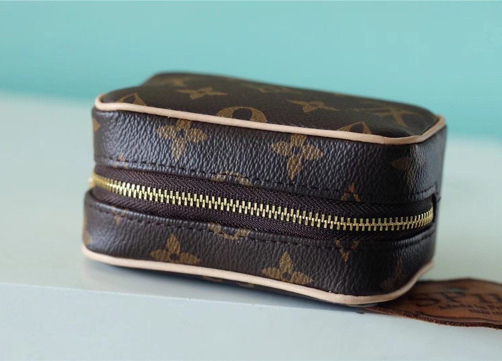 1:1 Replica Louis Vuitton Wapity Case Monogram Canvas Black For Women, Women's Wallets 4.3in/11cm LV