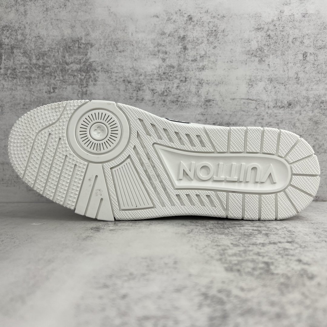 Louis Vuitton Women's LV Trainer Sneaker Green For Women LV 1AAGXF - Image 3