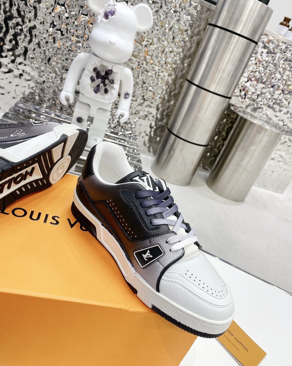 Louis Vuitton Women's LV Trainers Black For Women LV