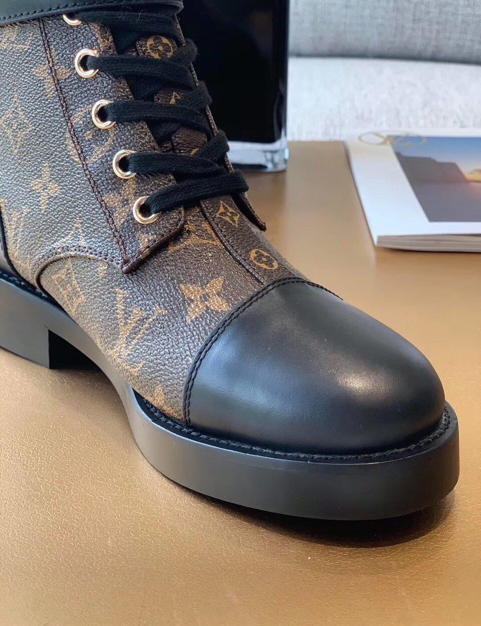 Louis Vuitton Wonderland Flat Ranger Patent Monogram Material Black/Brown For Women LV 1A2Q3N