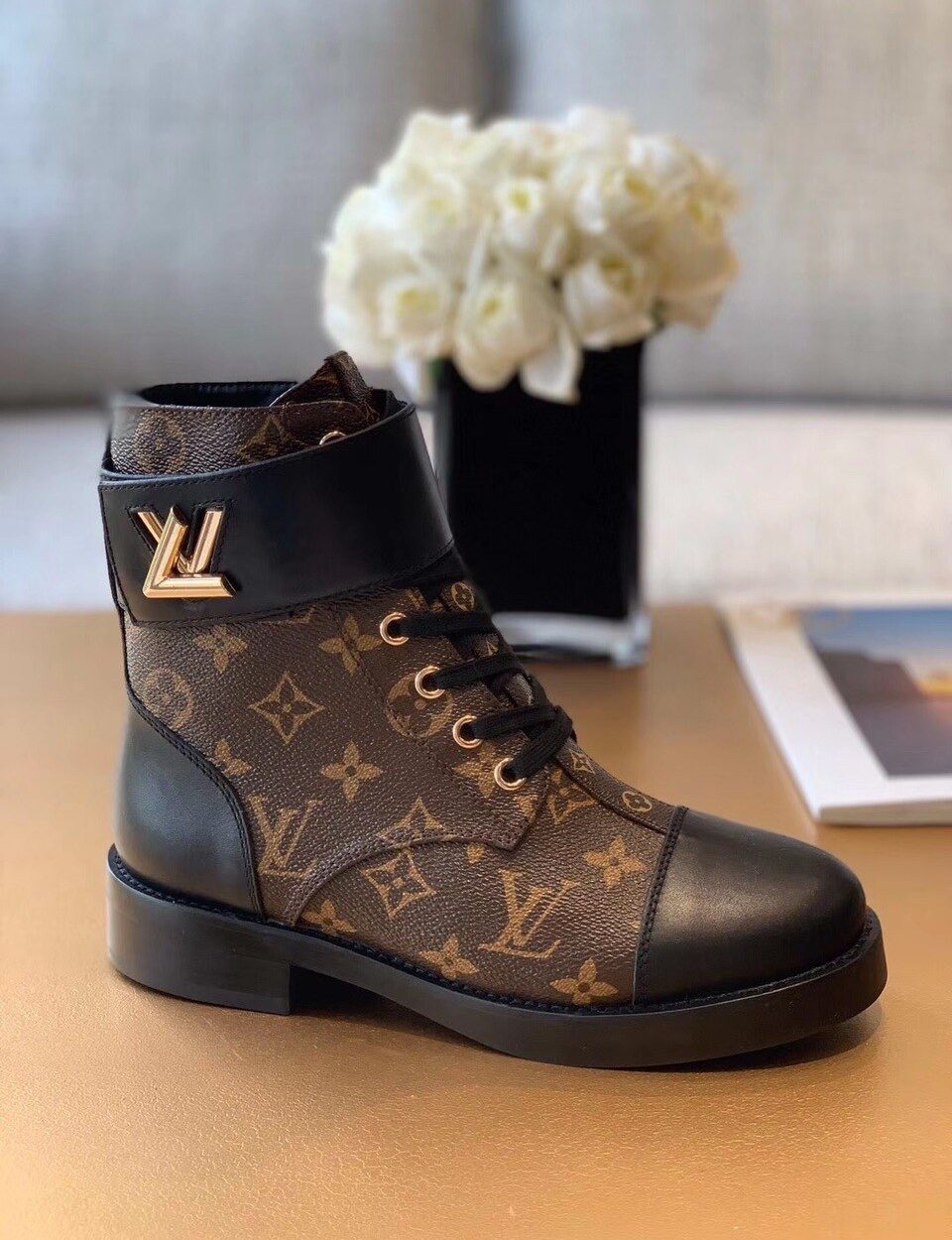 Louis Vuitton Wonderland Flat Ranger Patent Monogram Material Black/Brown For Women LV 1A2Q3N
