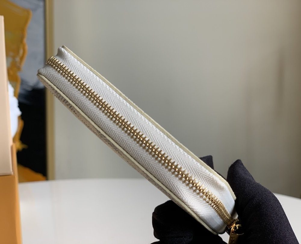 1:1 Replica Louis Vuitton Zippy Coin Purse In Damier Azur Canvas White For Women, Women's Wallet 11cm LV N60229