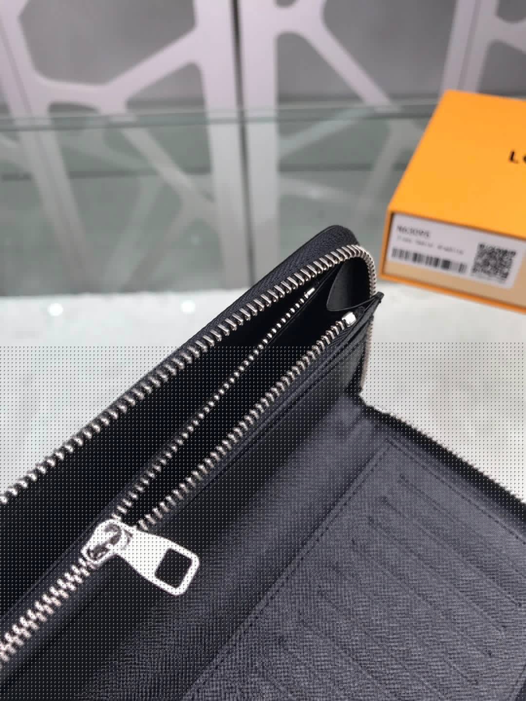 1:1 Replica Louis Vuitton Zippy Wallet Vertical Canvas Black For Men, Men's Wallet 7.9in/20cm LV M62295 - Image 3