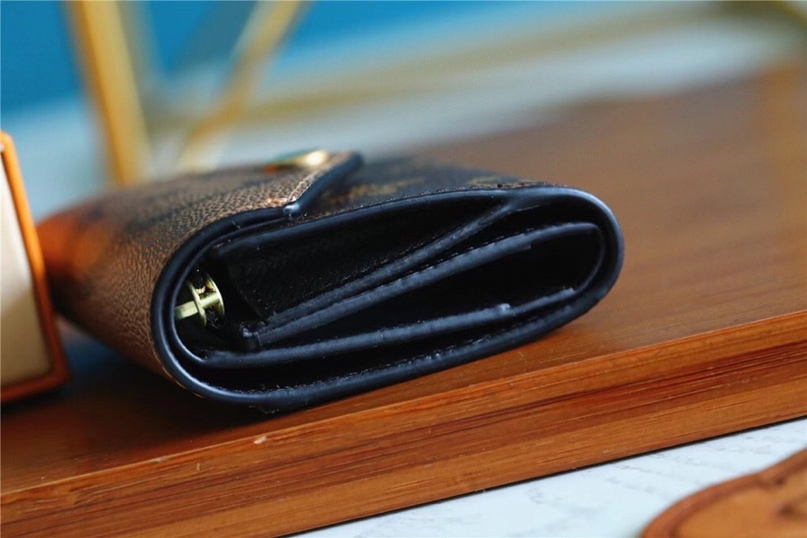 1:1 Replica Louis Vuitton Zoe Wallet Monogram and Monogram Reverse Canvas For Women, Women's Wallets 3.7in/9.5cm LV M80725 - Image 9