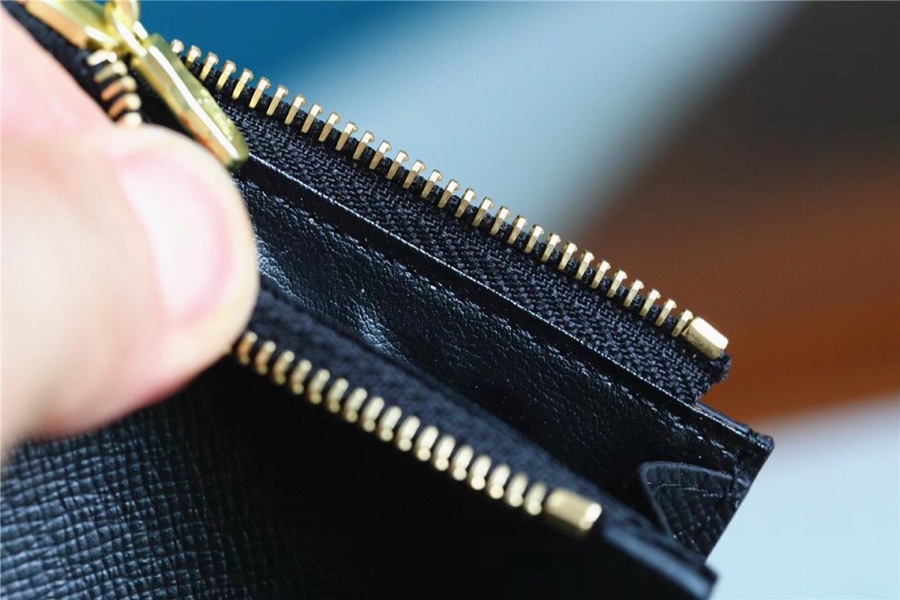 1:1 Replica Louis Vuitton Zoe Wallet Monogram and Monogram Reverse Canvas For Women, Women's Wallets 3.7in/9.5cm LV M80725 - Image 8