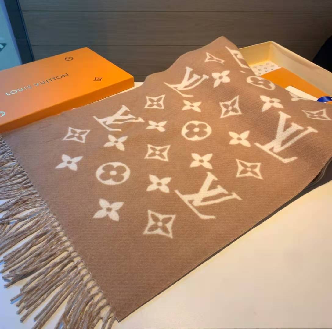 LV Essential Scarf Brown For Women M77728 - Image 3