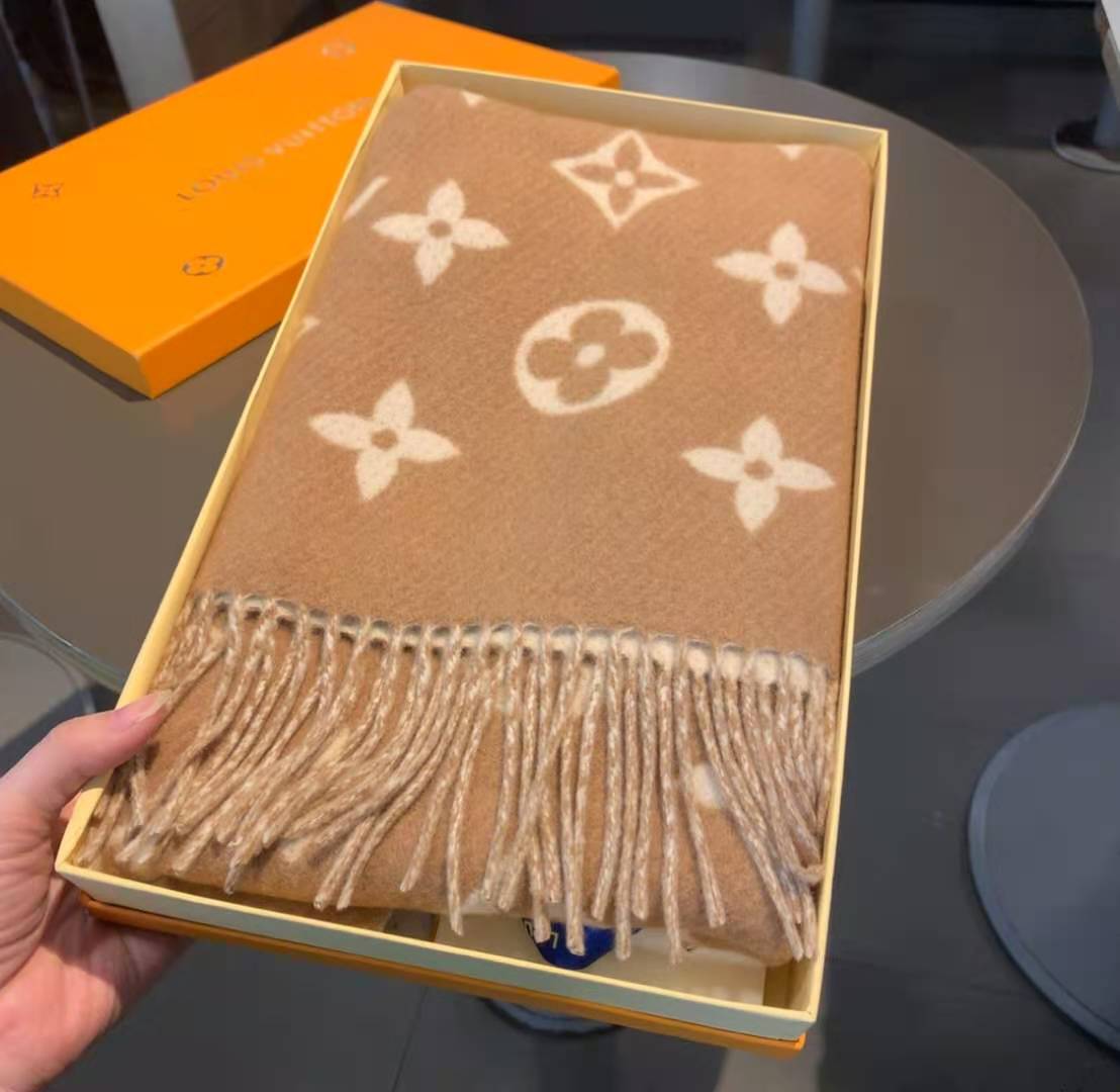 LV Essential Scarf Brown For Women M77728 - Image 6