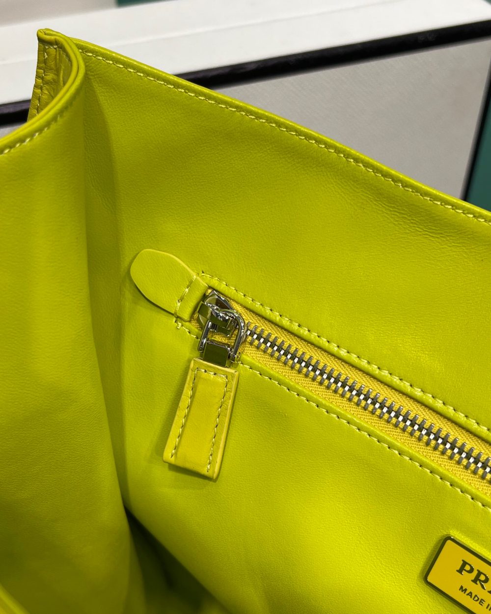 Medium Antiqued Nappa Tote Bag In Yellow/Green For Women 15.3 in/ 39cm
