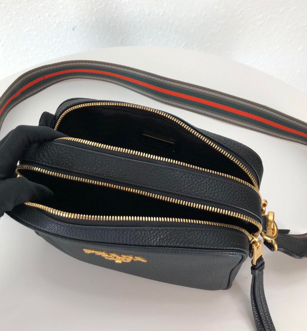 Medium Camera Bag With Gold Tone Hardware In Black For Women 8.6in/ 22cm