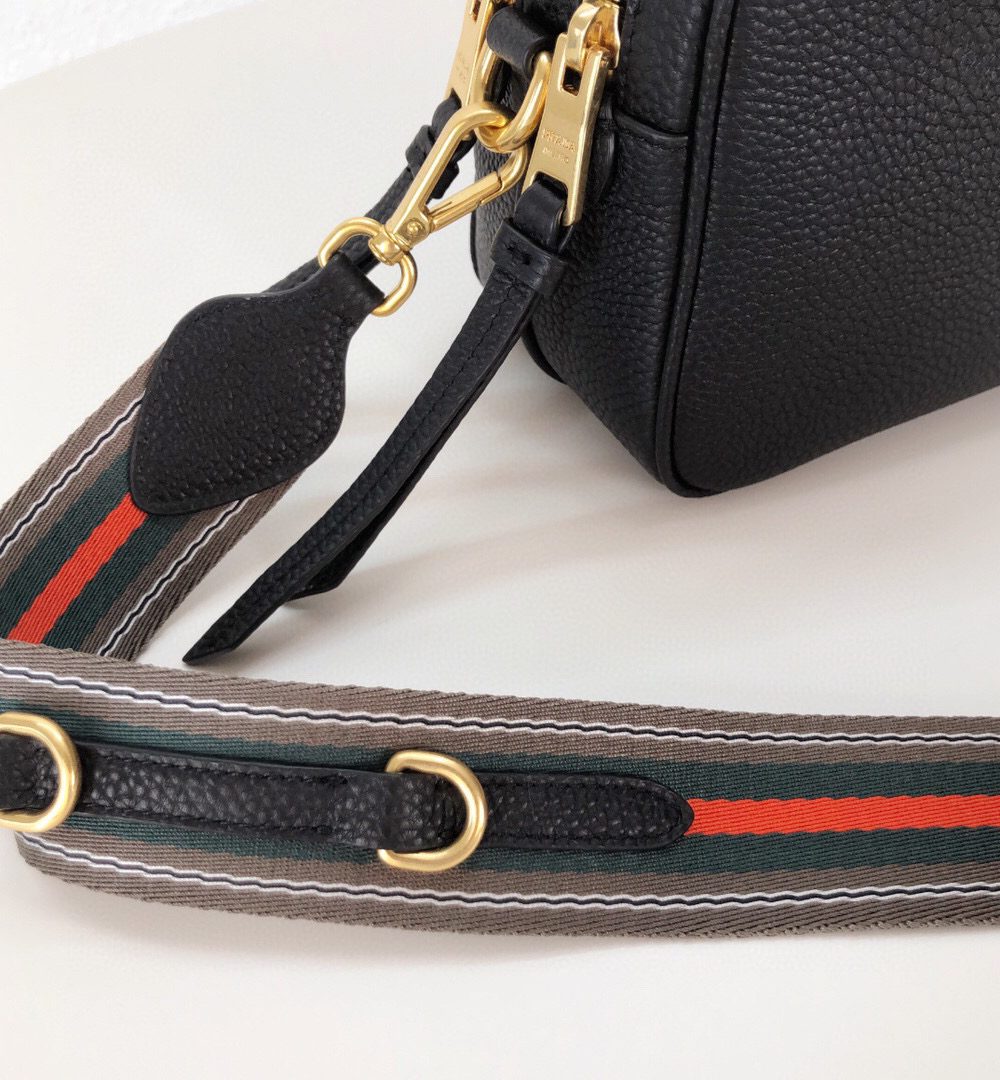 Medium Camera Bag With Gold Tone Hardware In Black For Women 8.6in/ 22cm