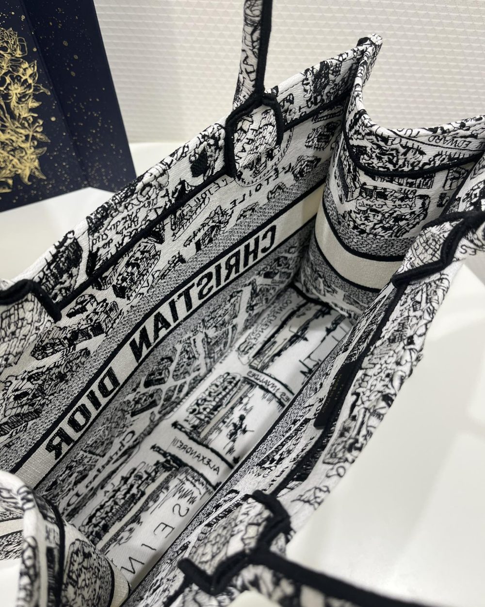 1:1 Replica Medium Dior Tote Bag Black And  For Women 14in/ 36cm M1296ZOMP_M041