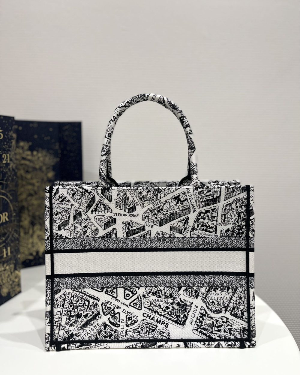 1:1 Replica Medium Dior Tote Bag Black And  For Women 14in/ 36cm M1296ZOMP_M041