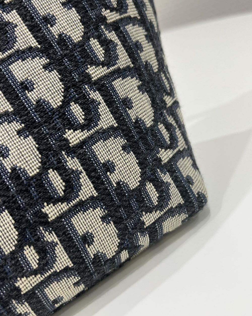 1:1 Replica Medium Diortravel Nomad Pouch Blue For Women 8.5in/ 22cm S5554OTZQ_M928