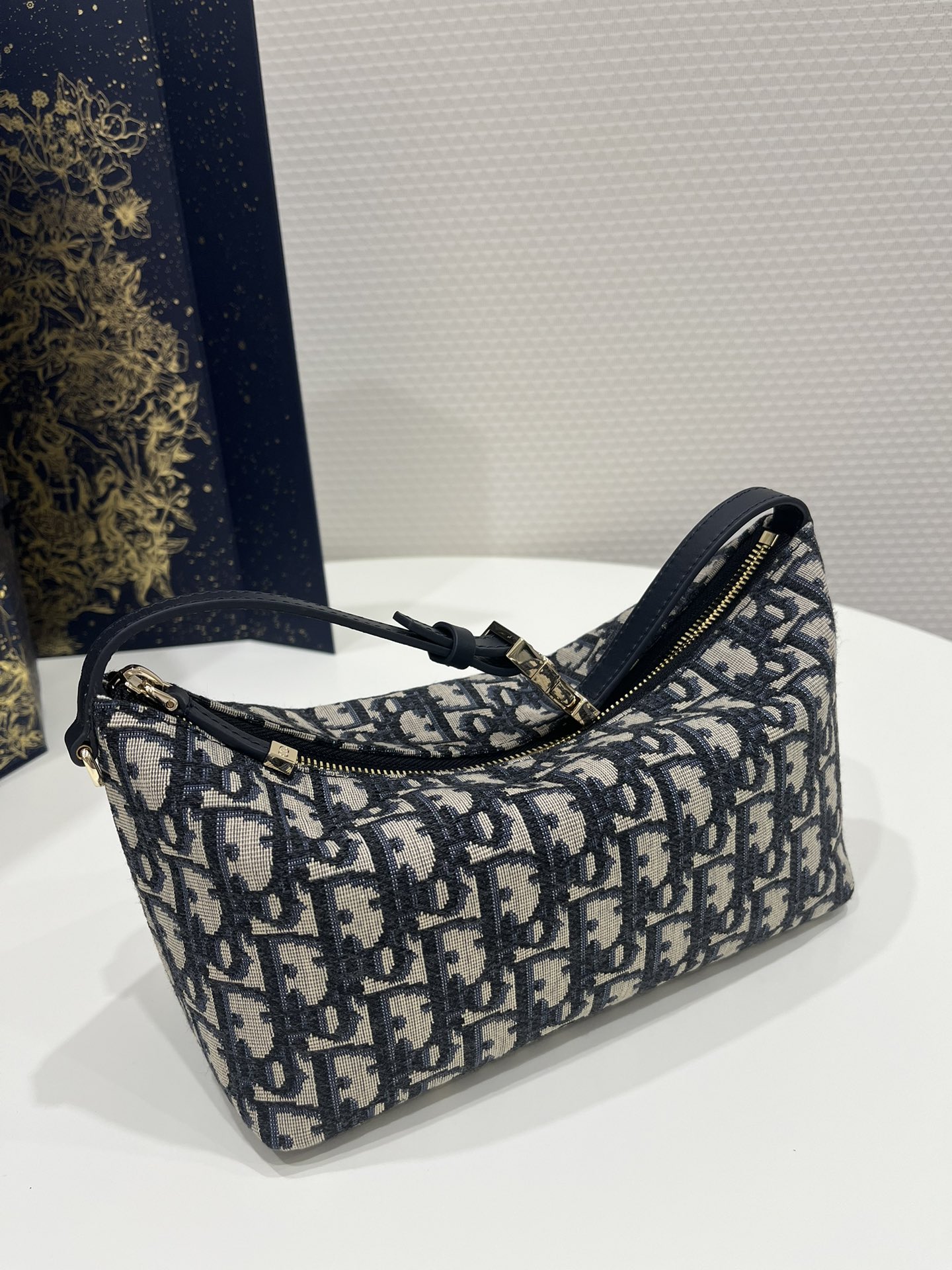 1:1 Replica Medium Diortravel Nomad Pouch Blue For Women 8.5in/ 22cm S5554OTZQ_M928 - Image 4