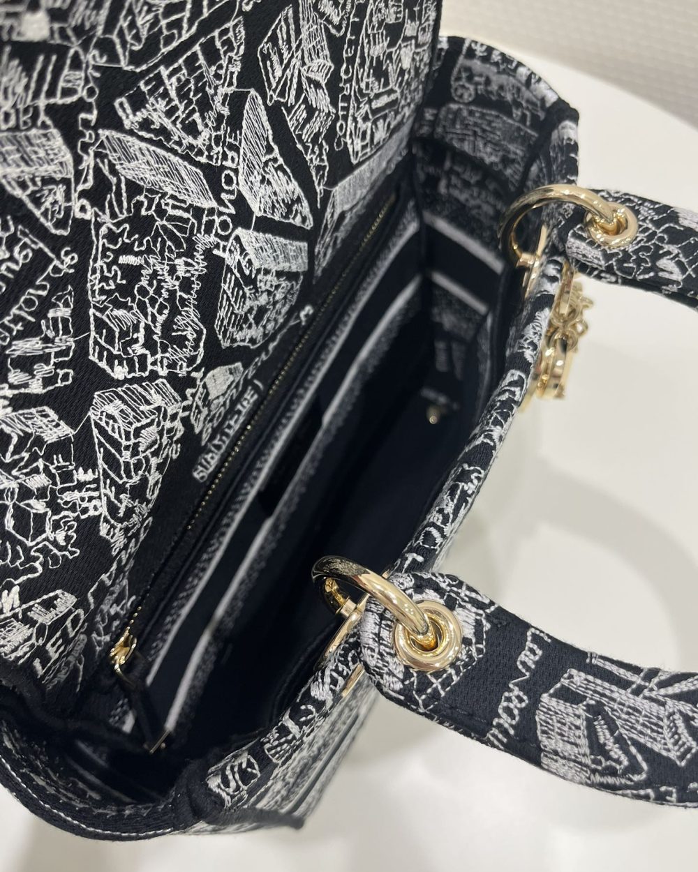 1:1 Replica Medium Lady D-Lite Bag Black For Women 9.5in/ 24cm M0565OOMP_M993