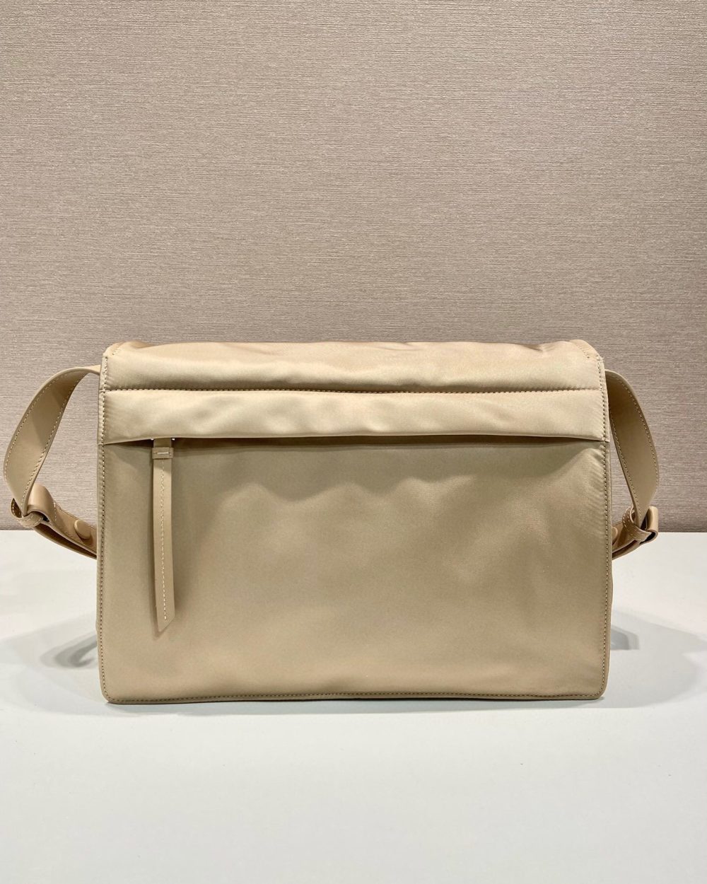 Medium Padded Shoulder Bag In Beige For Women 11.8in/ 30cm