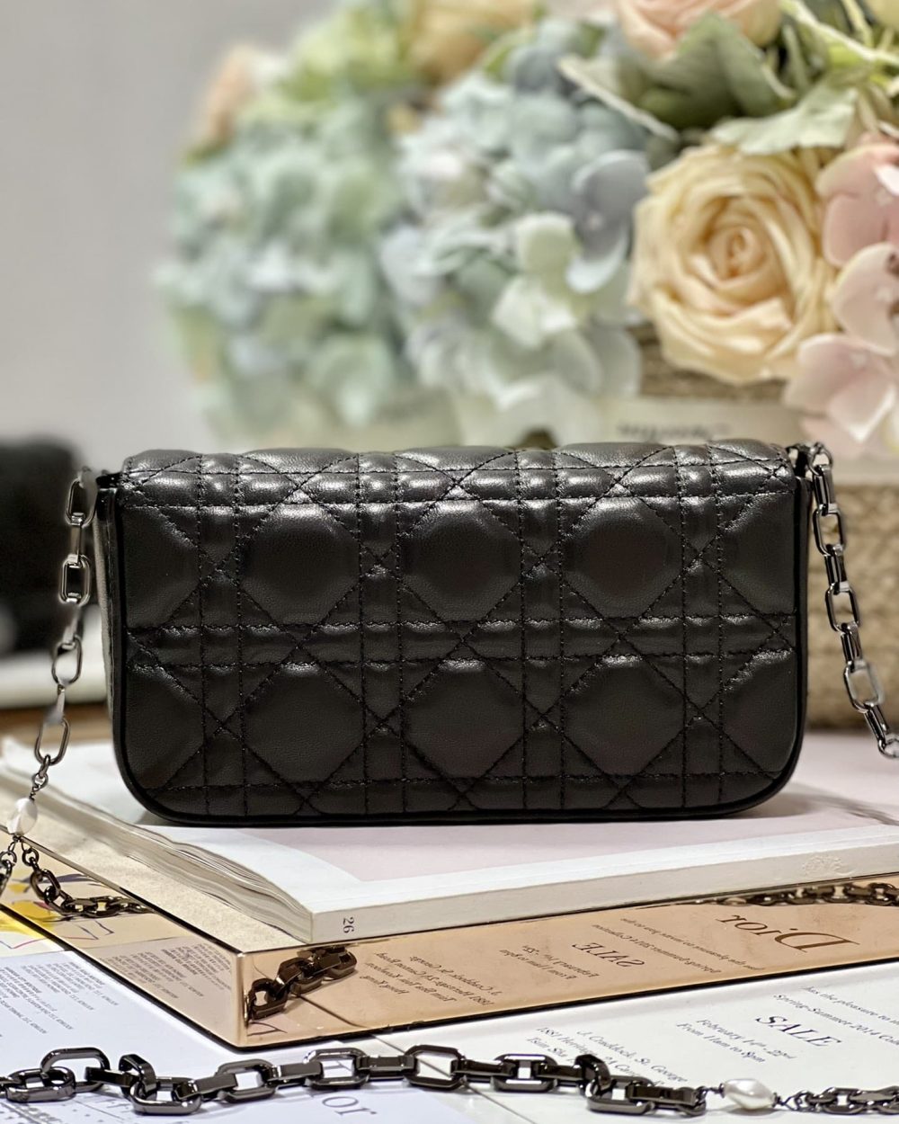 1:1 Replica Mini Miss Dior Bag White/ Black For Women 7 in/ 18.5cm