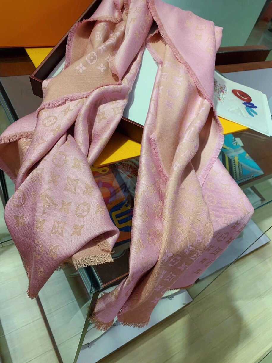 Monogram Classic Shawl Pink For Women M78904 - Image 2
