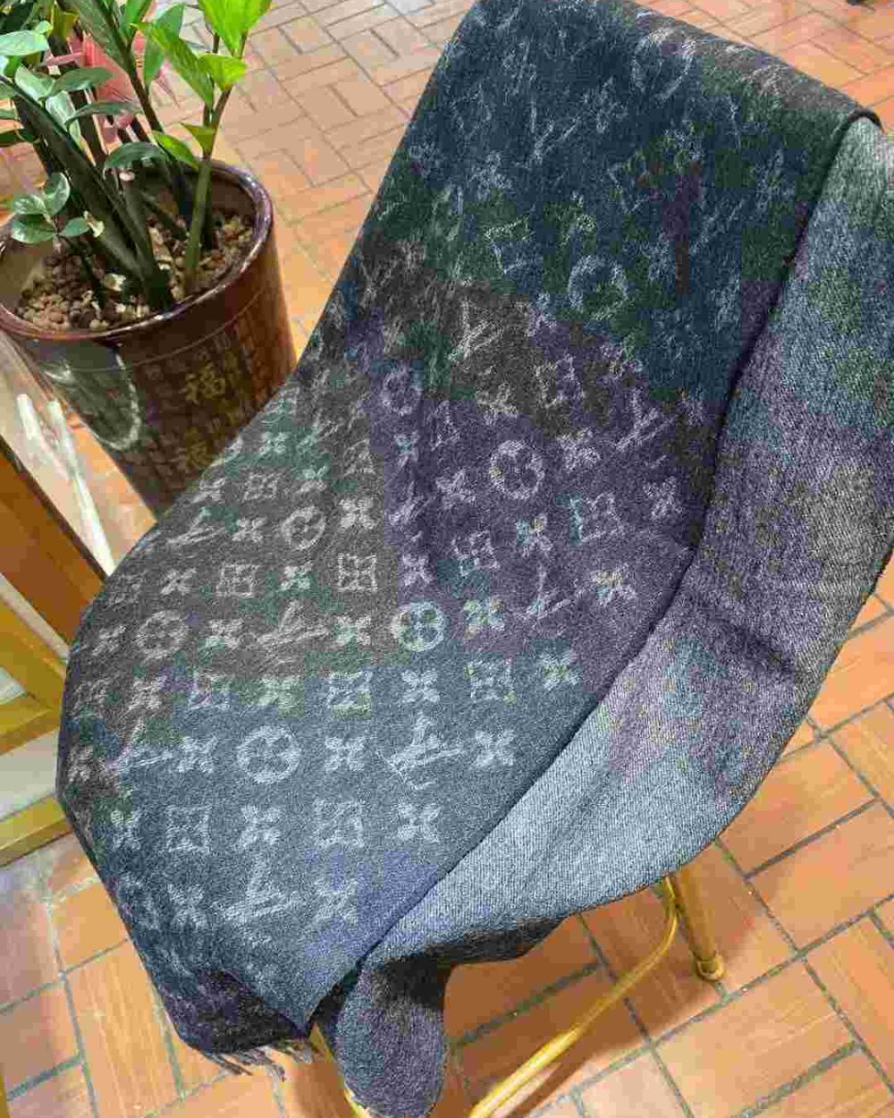 Monogram Gradient Scarf Black For Women M71607 