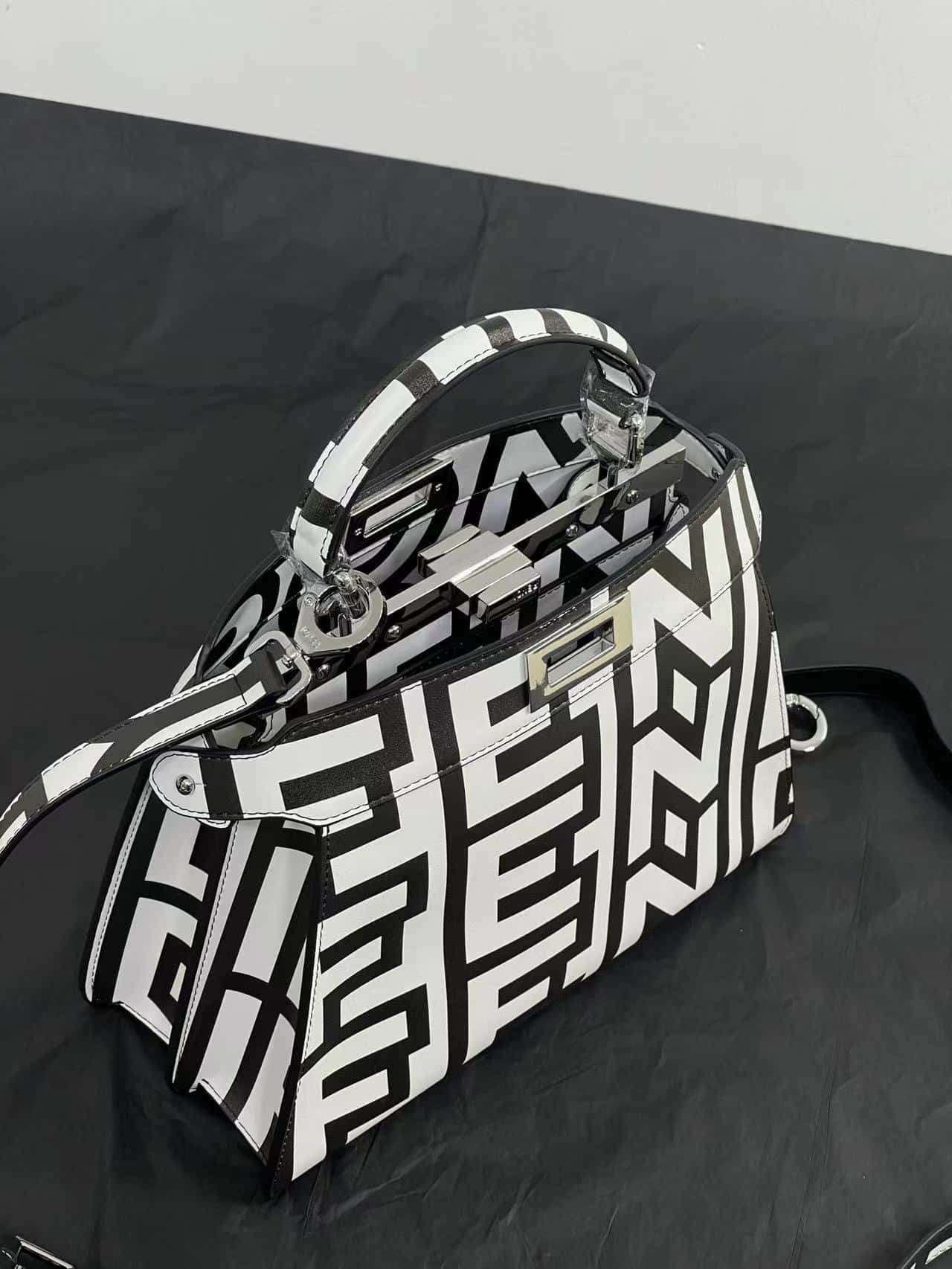 1:1 Replica Peekaboo Iseeu Small Bag Black And White For Women 10.5in/ 27cm - Image 8