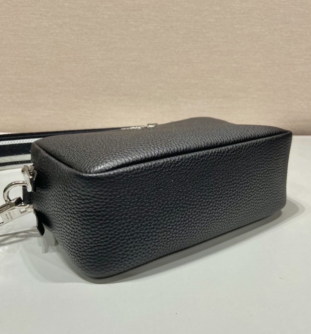 Prada Bag With Shoulder Strap Black For Women, Women's Bags 8.6in/22cm 1BH082_2DKV_F0002_V_3OM