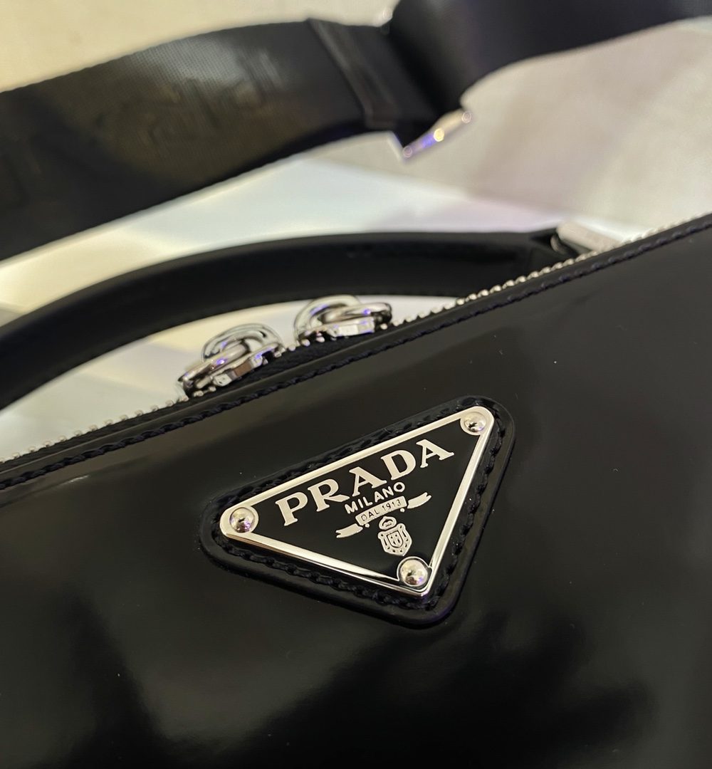 Prada Brique Saffiano Bag Black For Women, Women's Bags 8.6in/22cm 2VH069_9Z2_F0002_V_YMI