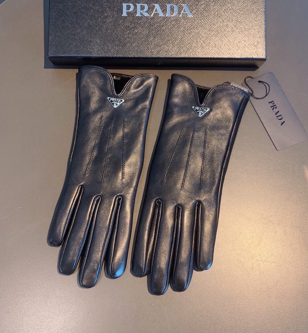Prada Nappa Gloves In Black