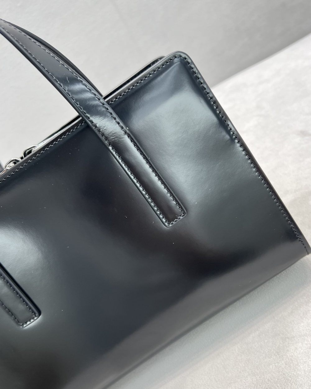 Prada Re-Edition 1995 Brushed Mini Handbag Black For Women, Women's Bags 8.6in/22cm