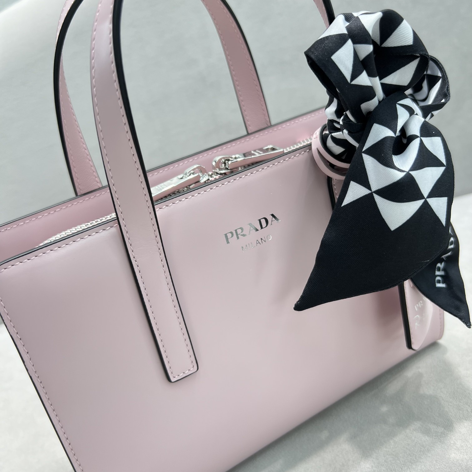 Prada Re-Edition 1995 Brushed Mini Handbag Pink For Women, Women's Bags 8.6in/22cm - Image 3