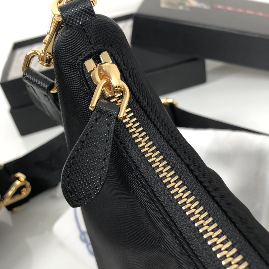 Prada Re-Edition 2005 Saffiano Bag Black For Women, Women's Bags 8.6in/22cm 1BH204_NZV_F0632_V_V2M - Image 8