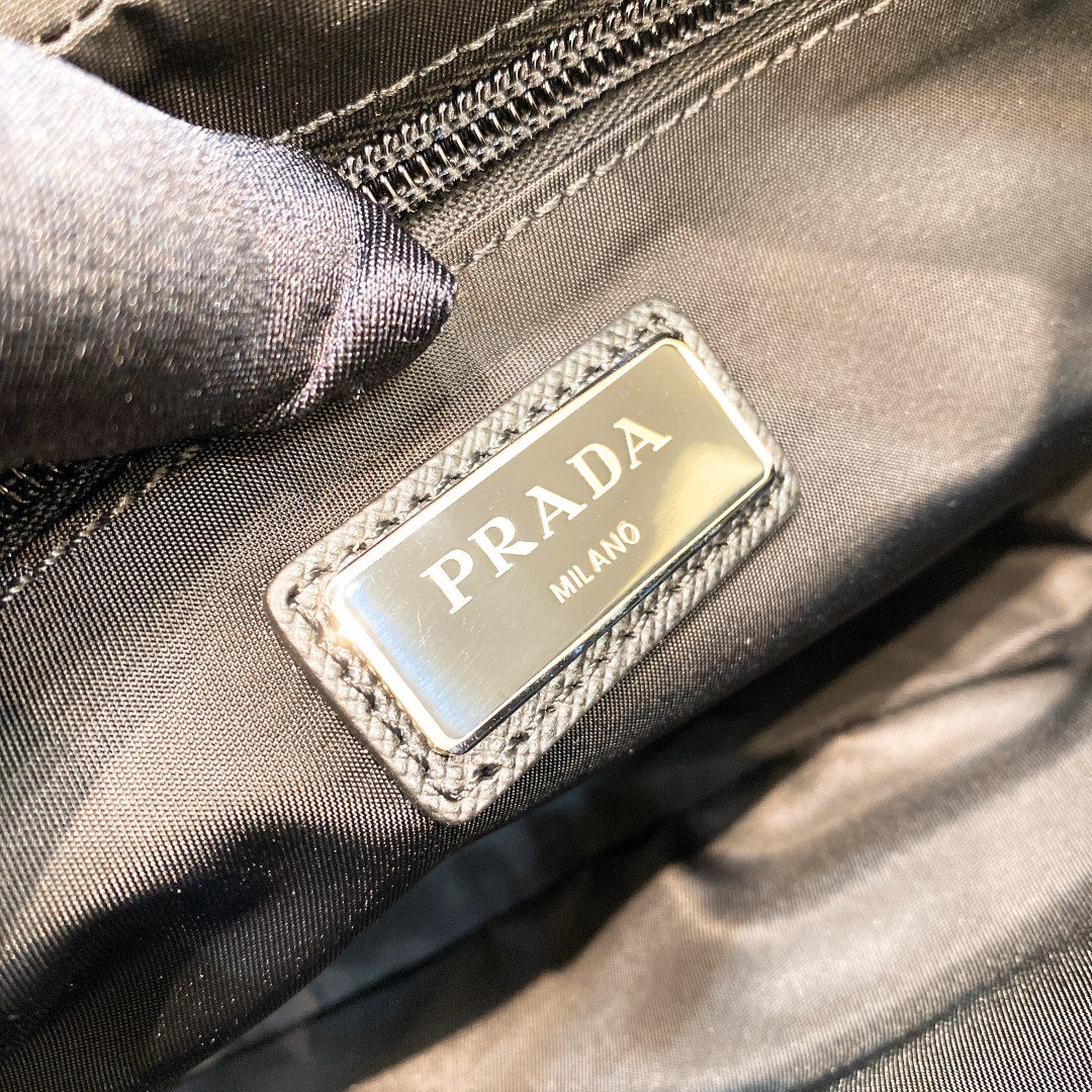 Prada Re-Nylon And Saffiano Belt Bag Black For Women, Women's Bags 8.2in/21cm 2VL977_2DMG_F0002_V_WOO - Image 2