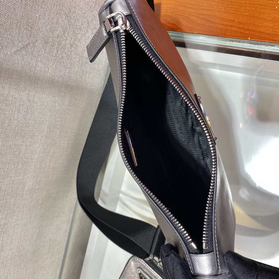 Prada Re-Nylon And Saffiano Shoulder Bag Black For Women, Women's Bags 9.4in/24cm 2VH113_2DMH_F0002_V_OOP - Image 2