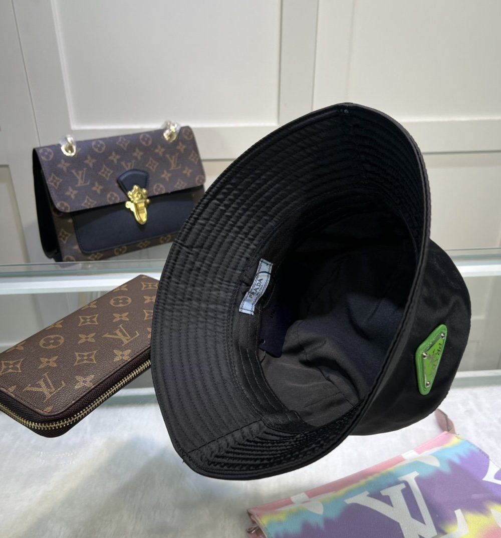 Prada Re-Nylon Bucket Hat Black Prada Hat