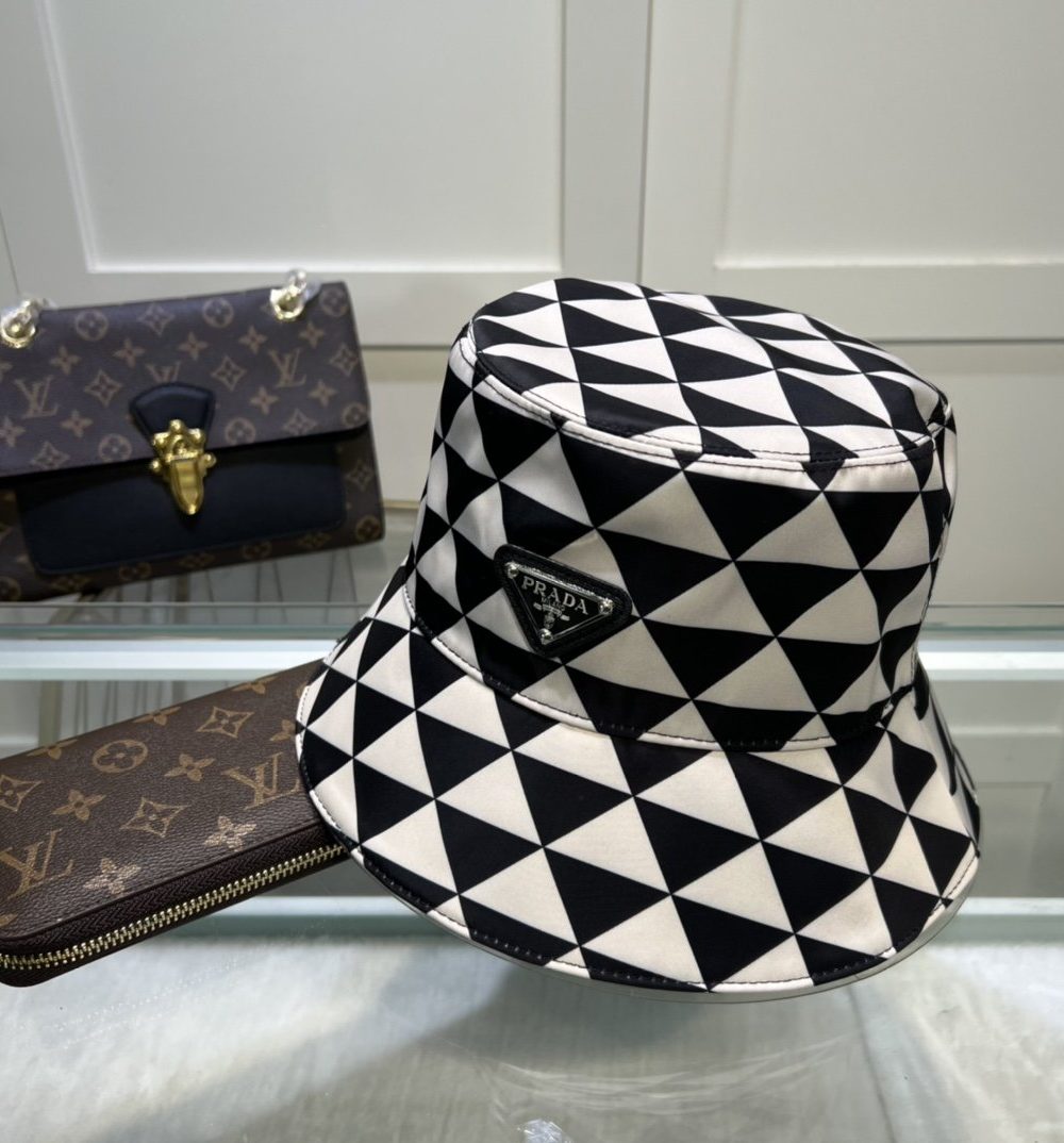 Prada Re-Nylon Bucket Hat Black/White Prada Hat