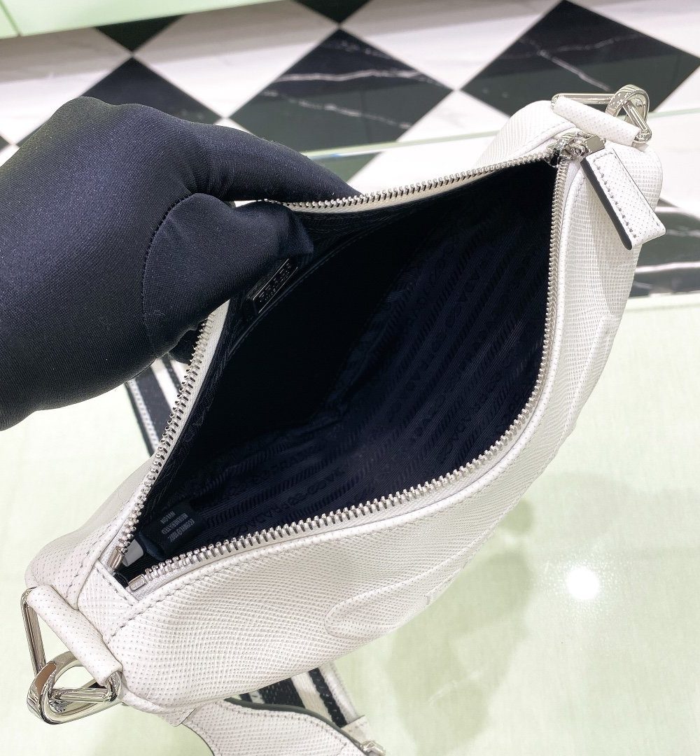 Prada Saffiano Triangle Bag White For Women, Women's Bags 11in/28cm 2VH155_2FAD_F0009_V_OOO