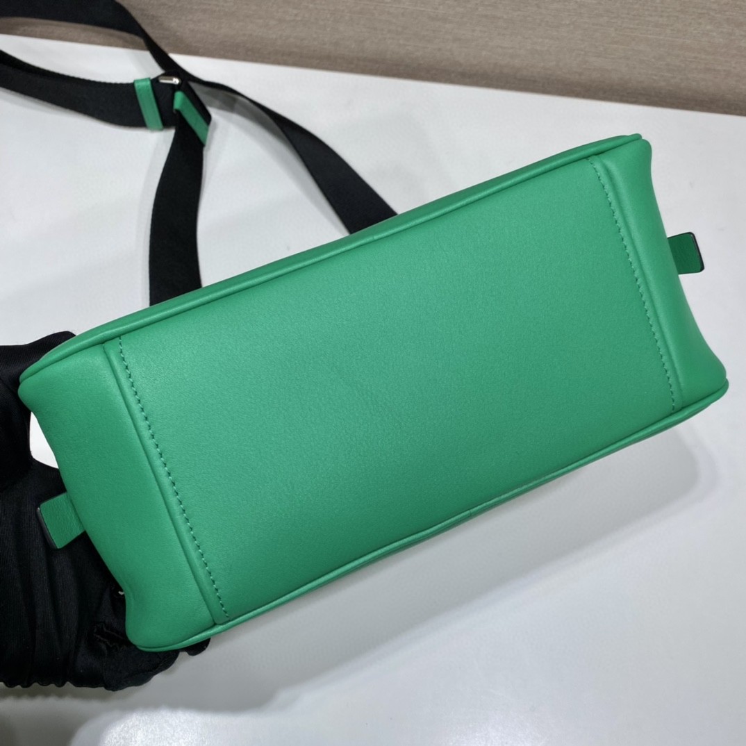 Prada Triangle Bag Green For Women, Women's Bags 9.8in/25cm 1BB082_2BYA_F0458_V_NEO - Image 4