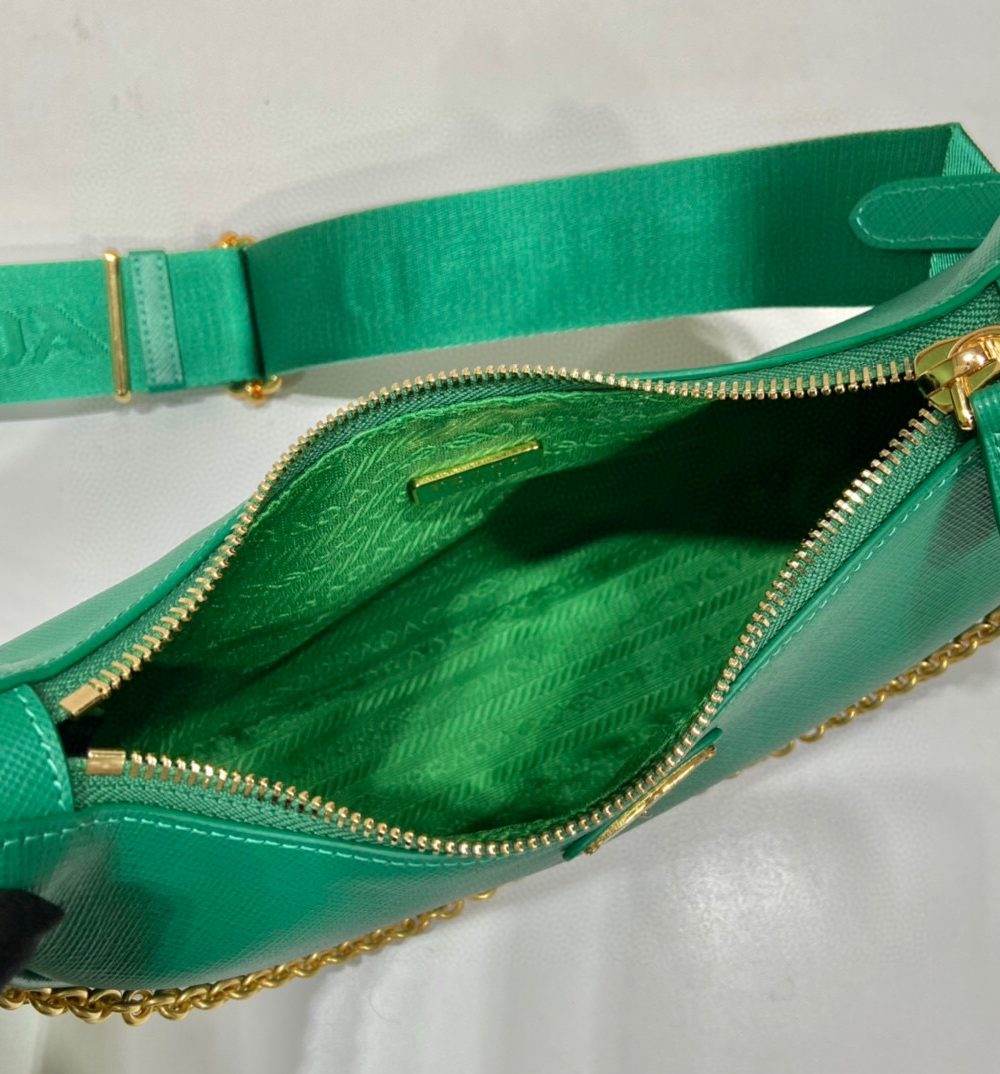 Re-Edition 2005 Saffiano Bag In Green For Women 8.6 in/ 22 cm 1BH204_NZV_F0PCL_V_V2M