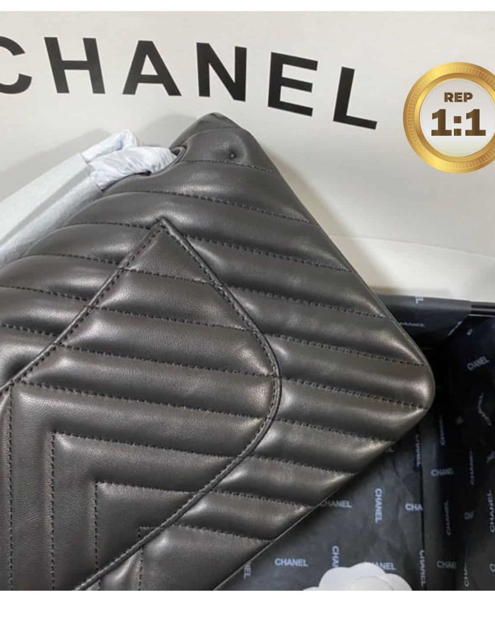 1:1 Replica Chanel Chevron Classic Handbag Black For Women 10.2in/26cm