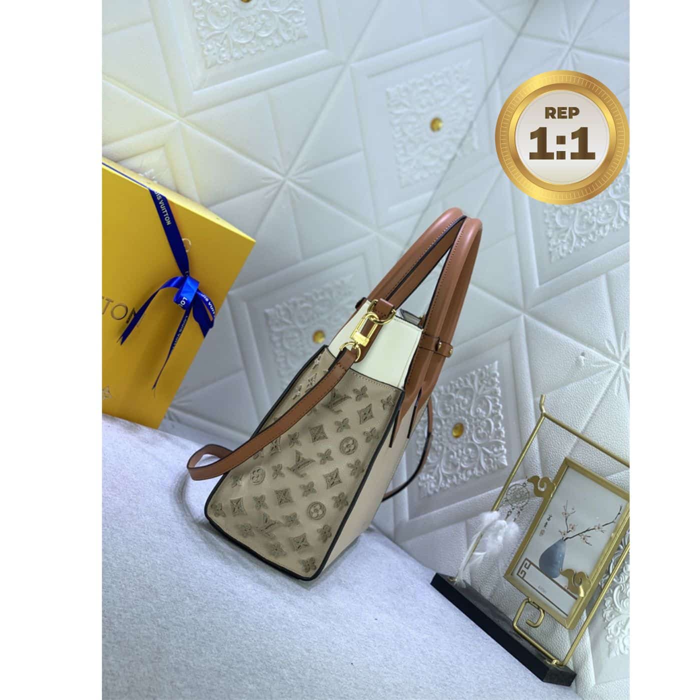 1:1 Replica Louis Vuitton On My Side MM Tote Bag Grey For Women 12in/31cm M53825 - Image 2